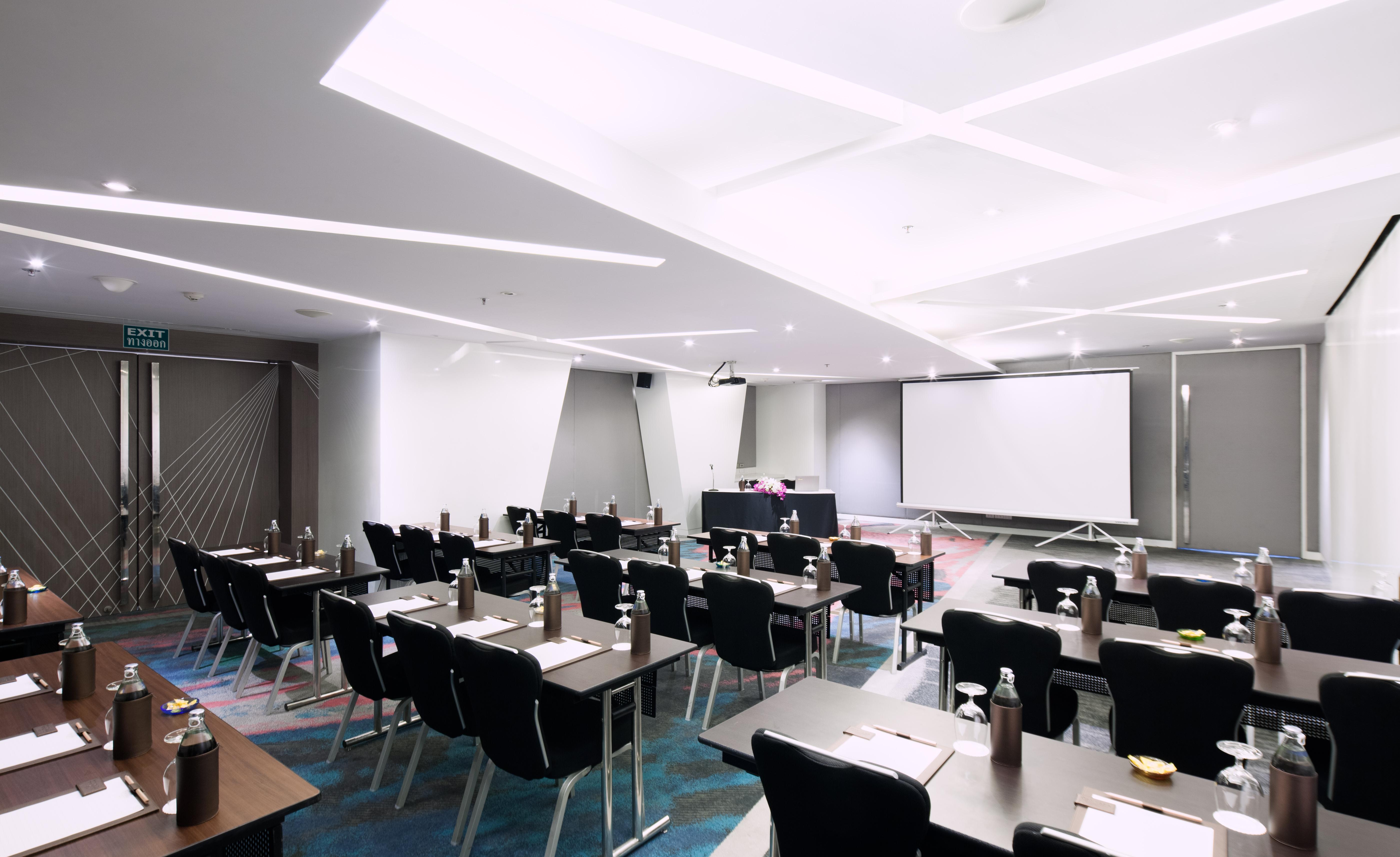 Centara Watergate Pavilion Hotel Бангкок Екстер'єр фото